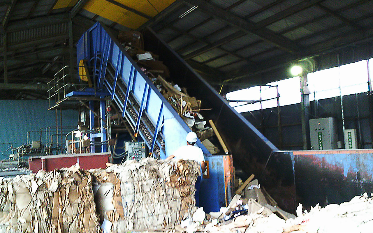 東京資源株式会社の古紙リサイクル